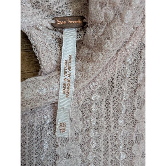 Free People Blouse Top Womens XS Pink Lace Cotton Blend Long Sleeve Pullover NWT - Picture 3 of 4